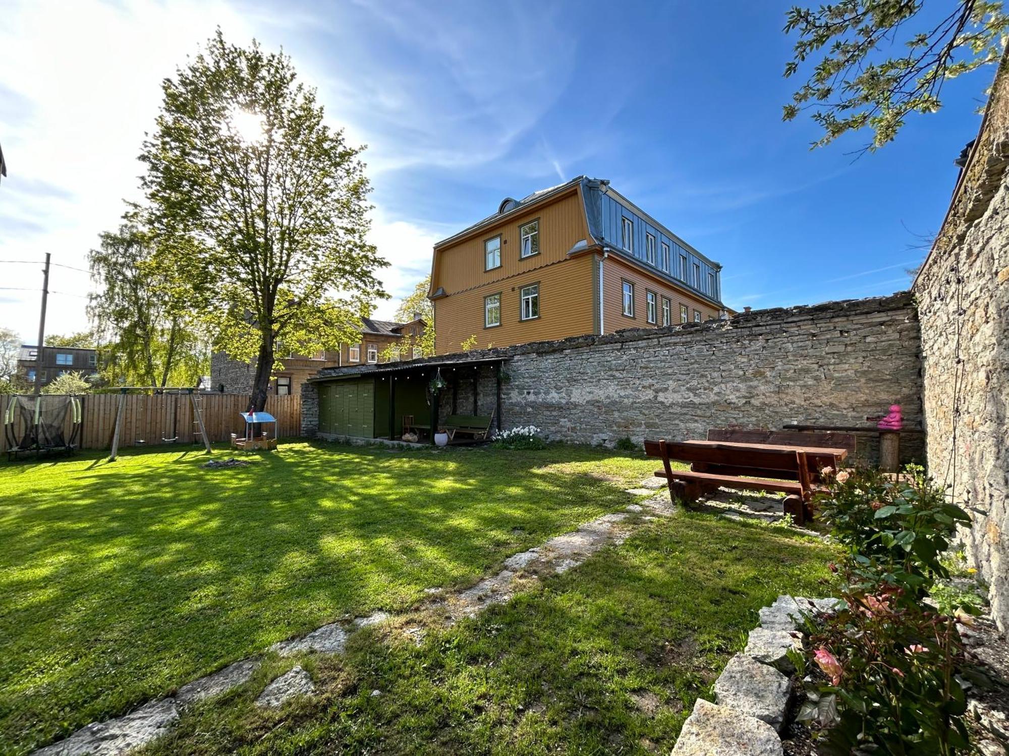 Garden Studio Next To Telliskivi & Old Town 탈린 외부 사진